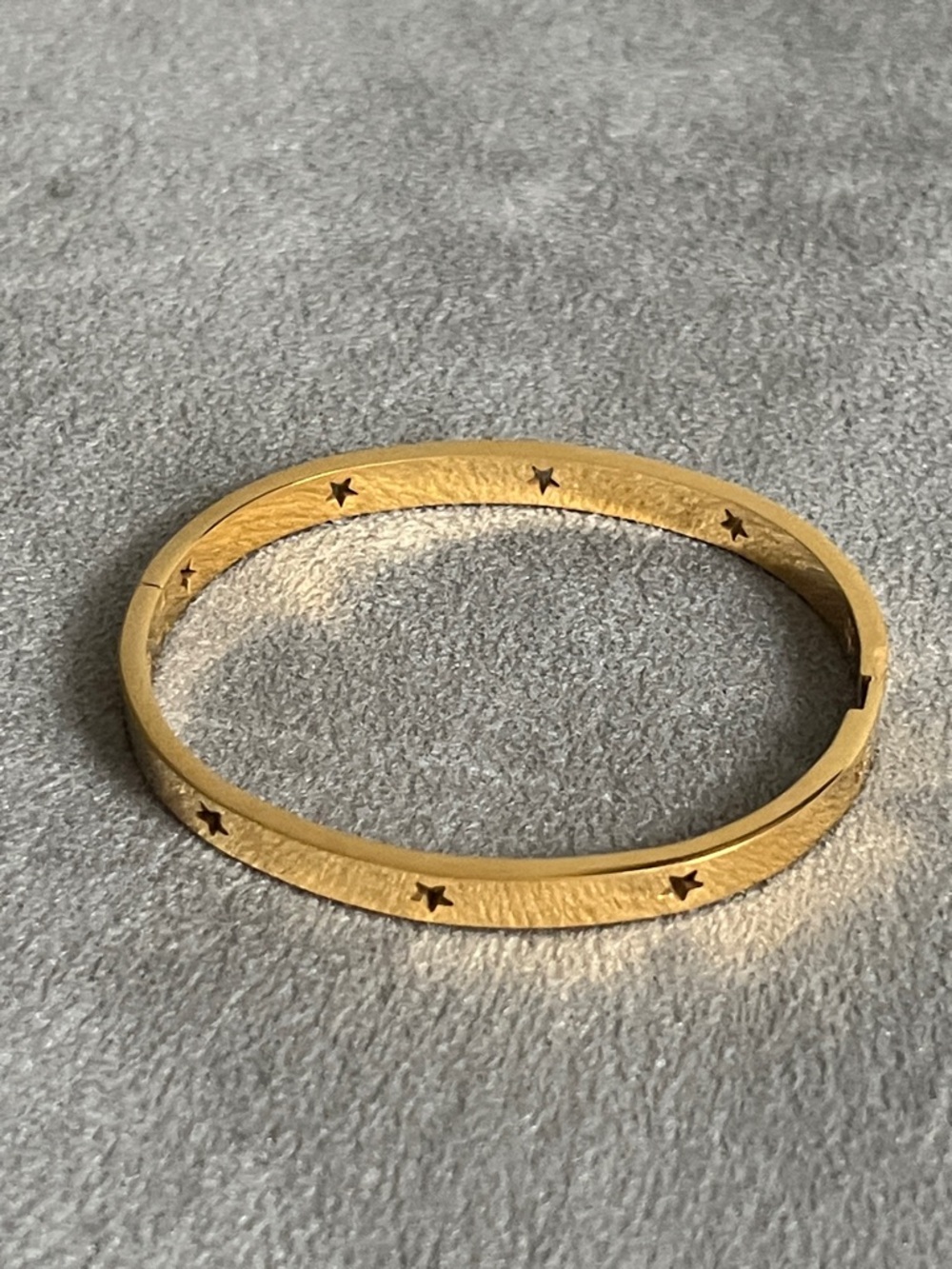 Gold Star Cutout Bangle Bracelet - Women Jewelry